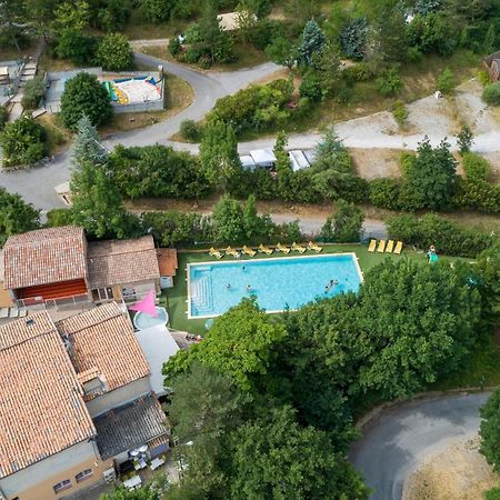 Hotel Camping Les Princes D'Orange Orpierre Esterno foto