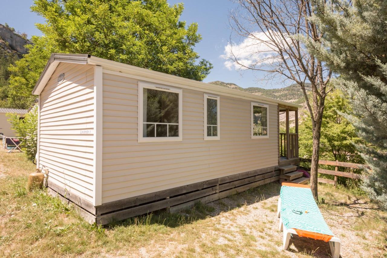 Hotel Camping Les Princes D'Orange Orpierre Esterno foto
