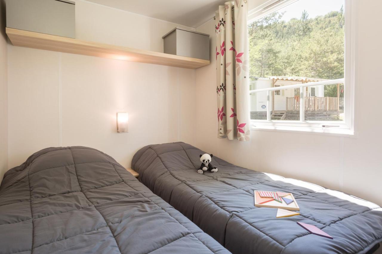 Hotel Camping Les Princes D'Orange Orpierre Esterno foto