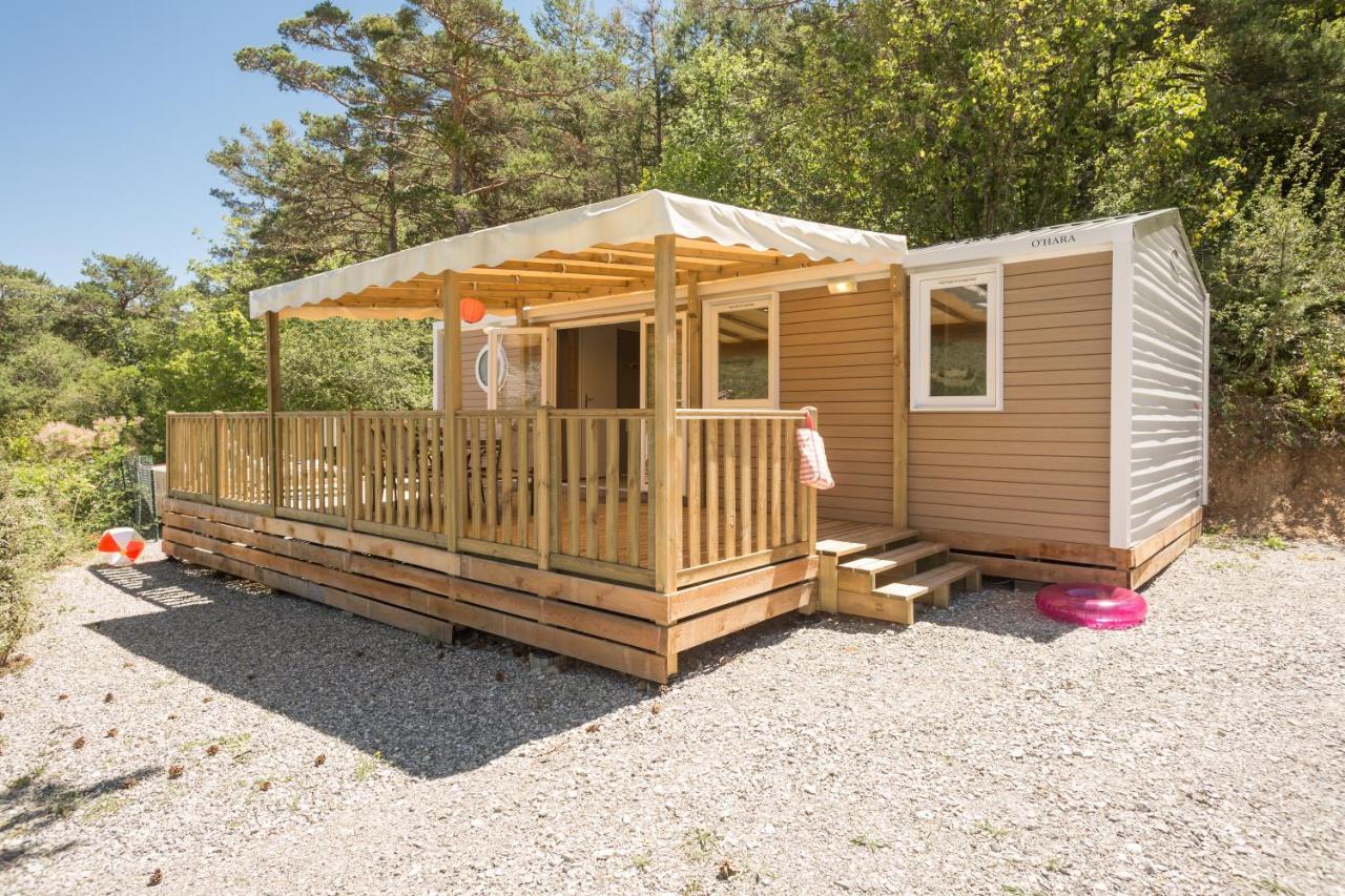 Hotel Camping Les Princes D'Orange Orpierre Esterno foto
