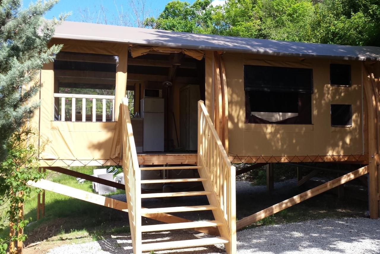 Hotel Camping Les Princes D'Orange Orpierre Esterno foto