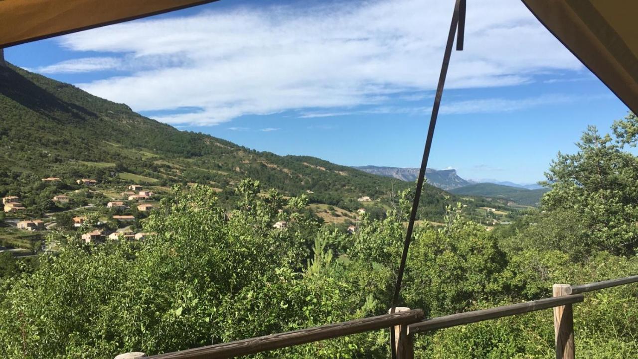Hotel Camping Les Princes D'Orange Orpierre Esterno foto
